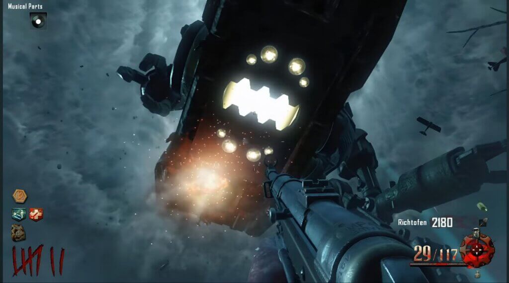 Giant robot in Origins